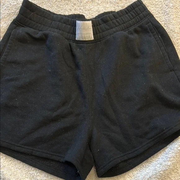 Hollister Black Athletic Shorts with Elastic Waistband - Picture 1 of 3